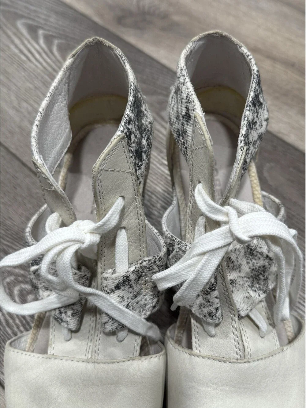 SOREL Joanie Lace Wedge Sandals - Women's 9